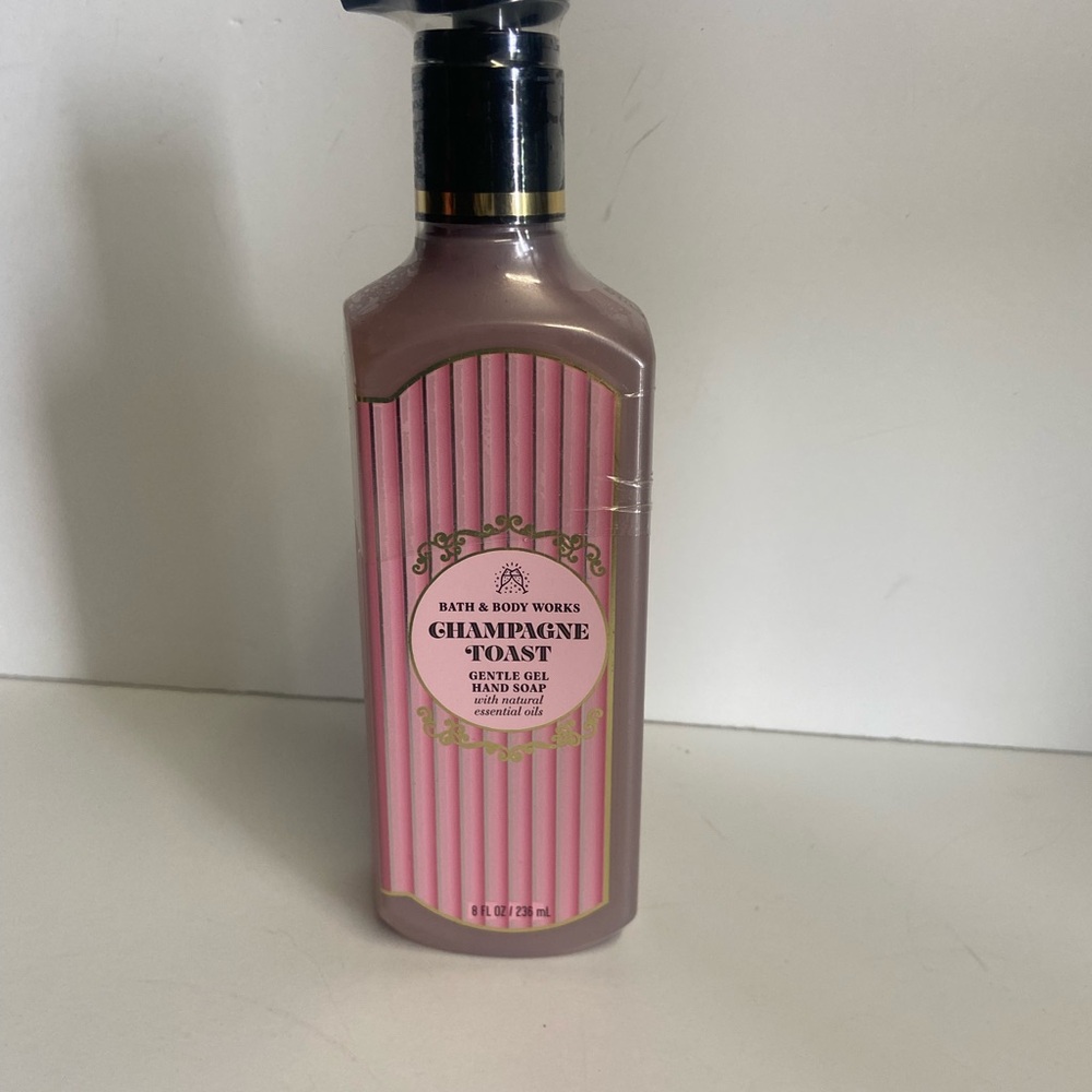 NEW Champagne Toast Gentle Gel Hand Soap 8 oz Bath & Body Works With Pump